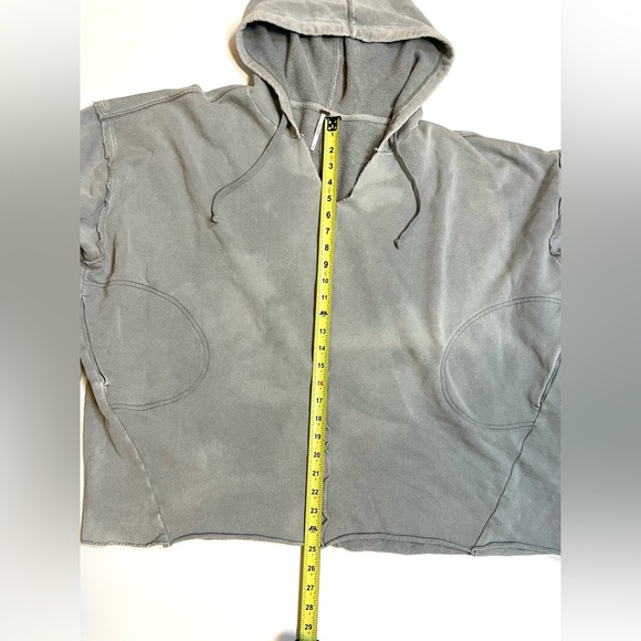 Free People Oversized Hoodie with Cinched Cuffs Sz:S Distressed Gray - Picture 4 of 6